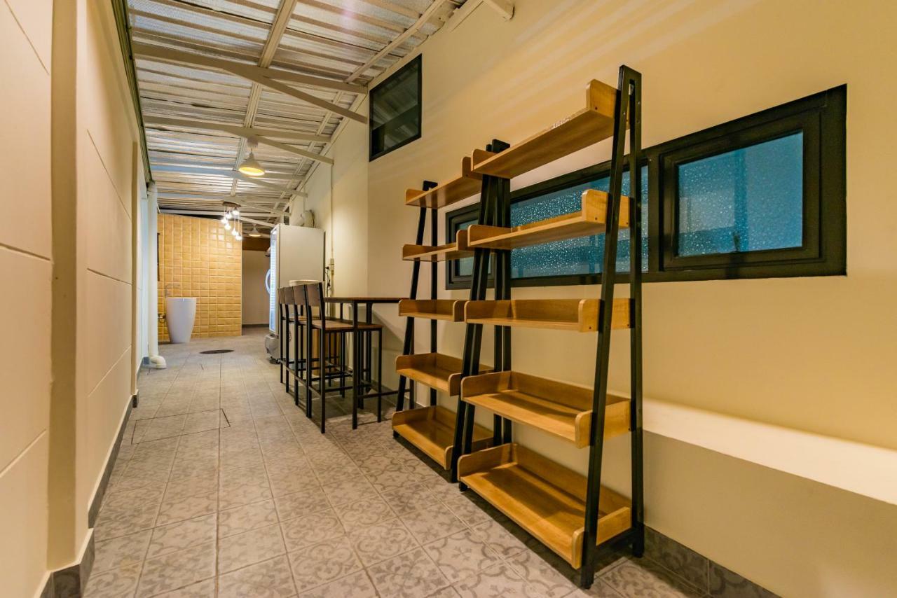 P18 Hotel Бангкок Экстерьер фото